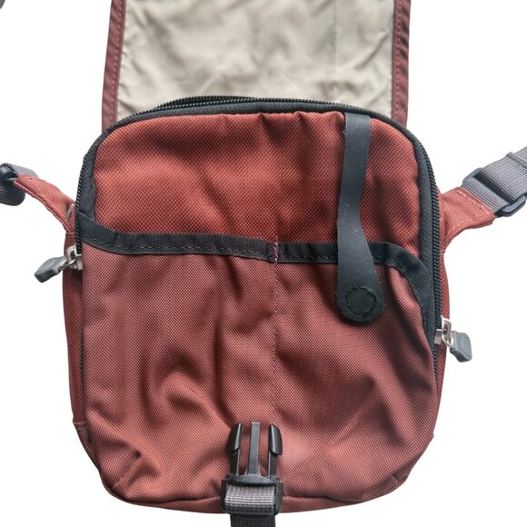 REI Adjustable Crossbody Bag Rust Red 8"x6.5" Lightweight Durable Nylon - Picture 4 of 12